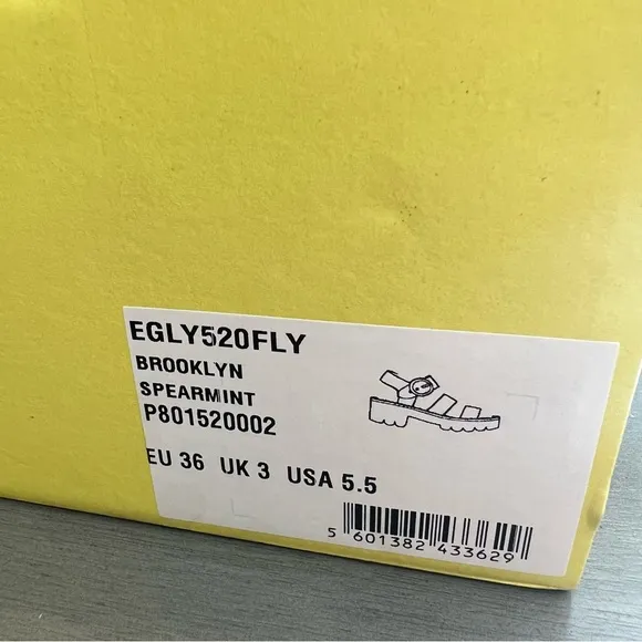 Fly London EGLY520FLY Brooklyn Spearmint Green Leather Heel Buckle Sandal 36 5.5