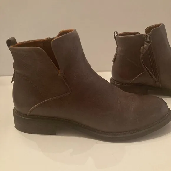 Franco Sarto Leather Hyla Gray Ankle Bootie Western Chelsea Designer Boots NIB 7