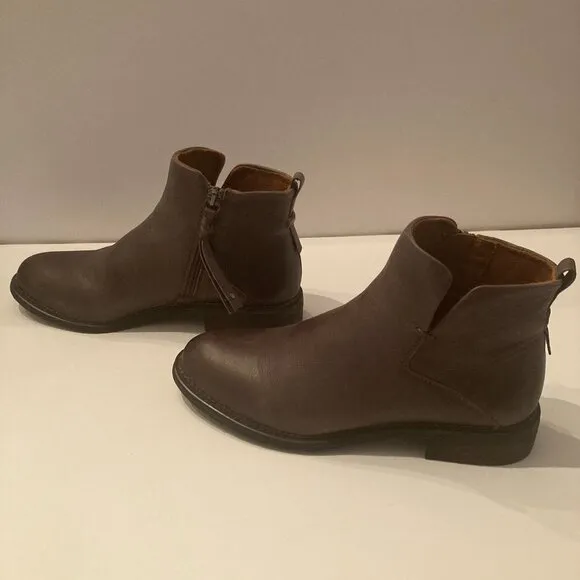 Franco Sarto Leather Hyla Gray Ankle Bootie Western Chelsea Designer Boots NIB 7