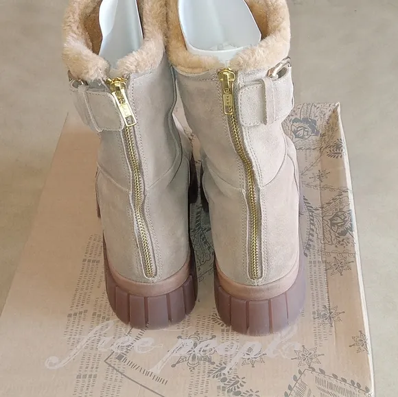 FREE PEOPLE Fable Faux-Fur-Lined Sand-Suede Boots Size 7.5