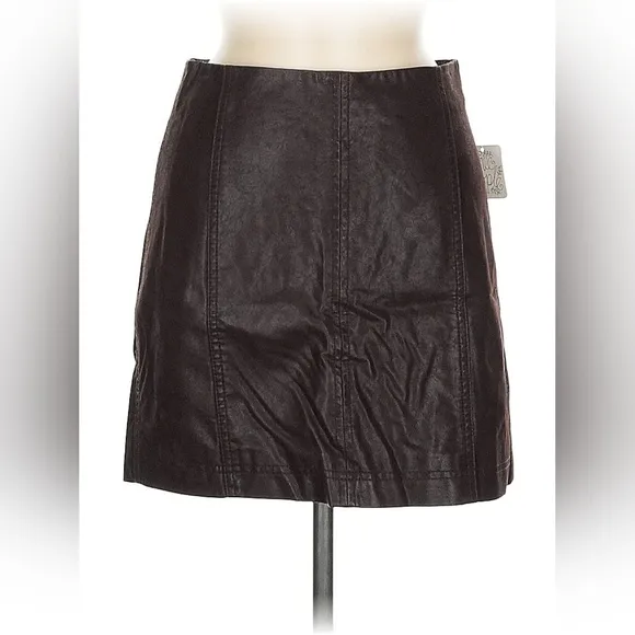 Free People Modern Femme Vegan Leather Mini Skirt – Size 6 – NWT