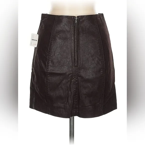 Free People Modern Femme Vegan Leather Mini Skirt – Size 6 – NWT