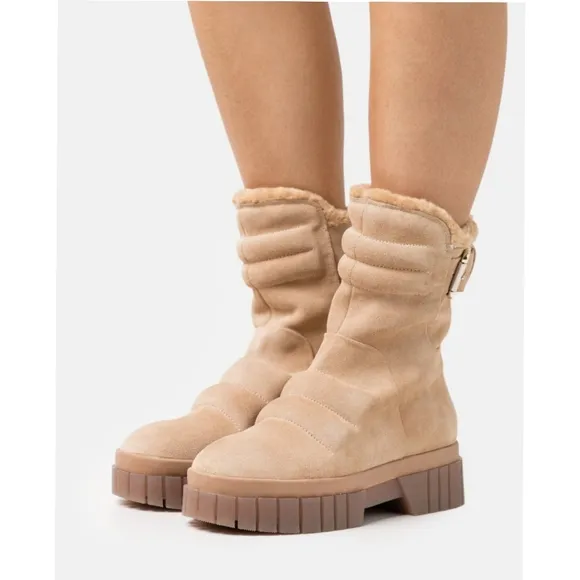 Free People Women's Fable Faux-Fur-Lined Snow Sand-Suede Boots Size 9.5