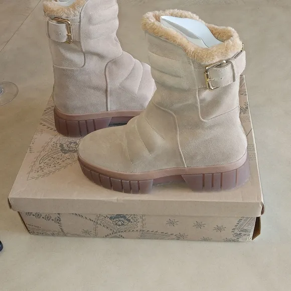 Free People Women's Fable Faux-Fur-Lined Snow Sand-Suede Boots Size 9.5