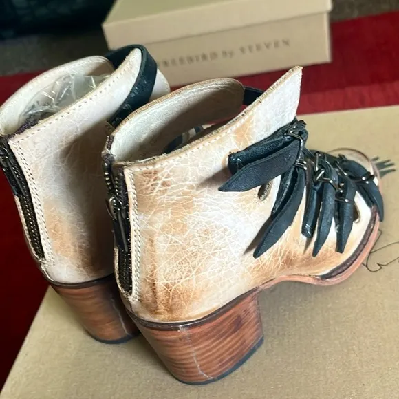Freebird Quinn Sandals Women's Size 7 Tan and Black