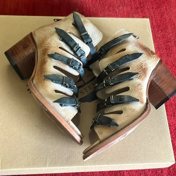 Freebird Quinn Sandals Women's Size 7 Tan and Black