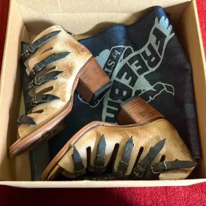 Freebird Quinn Sandals Women's Size 7 Tan and Black
