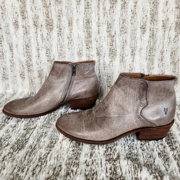 Frye &quot;Carson Piping Bootie&quot; Graphite Grey Leather Ankle Boot | Women's Size 8.5