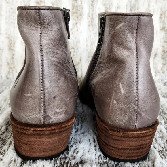Frye &quot;Carson Piping Bootie&quot; Graphite Grey Leather Ankle Boot | Women's Size 8.5