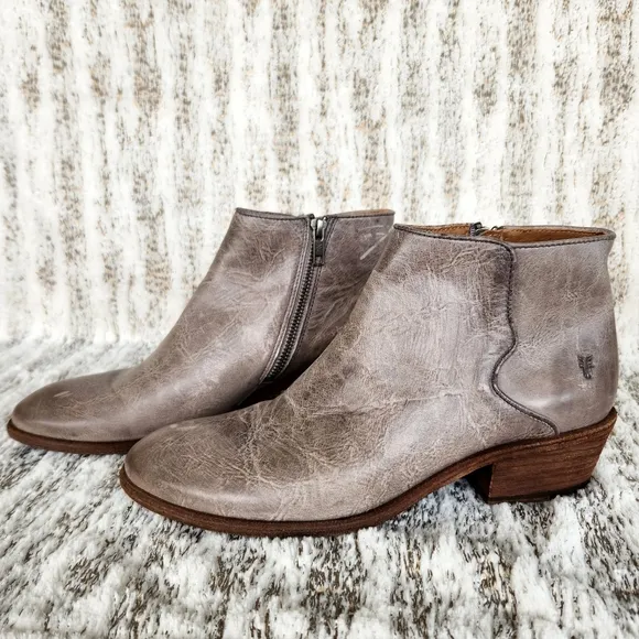 Frye &quot;Carson Piping Bootie&quot; Graphite Grey Leather Ankle Boot | Women's Size 8.5