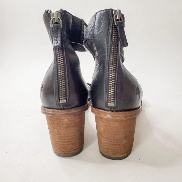 Frye Black Leather Brielle Chic Ankle Strap Block Heeled Sandals Size 9M