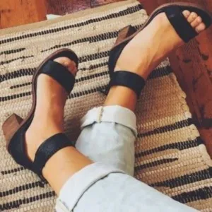 Frye Black Leather Brielle Chic Ankle Strap Block Heeled Sandals Size 9M
