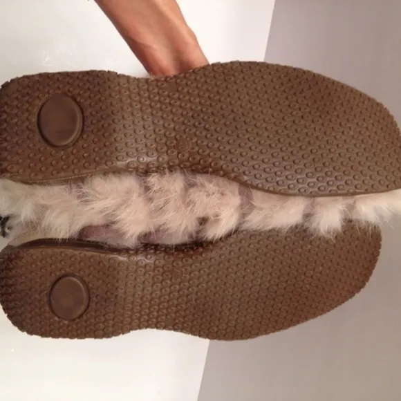 Fur boots