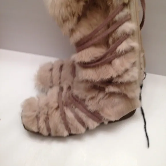 Fur boots