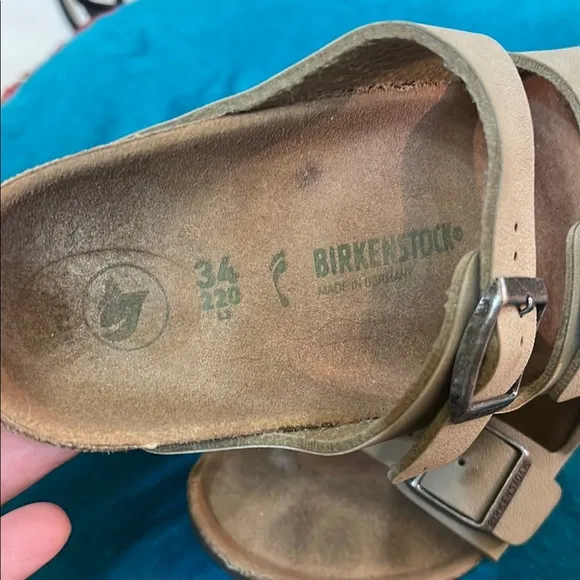 Gently used Kids Beige Birkenstock Sandals. Size 34