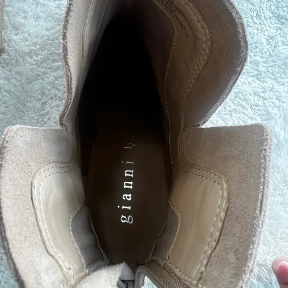 Gianni Bini 9 Griffyn Beige Suede Lug Sole Back Zipper Ankle Boots Booties NWT