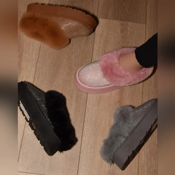 Glam Plush Platform Booties - Gray