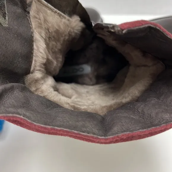 Gorgeous brand new fur lined Aldo boots!