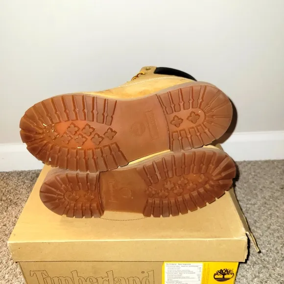 Grade school 6&quot; wheat boots size 6.5