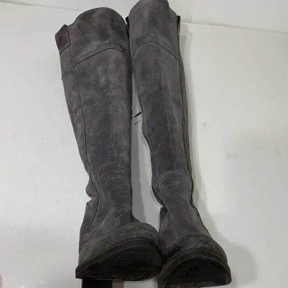 Gray suede knee highs size EU40 made Portugal Horton