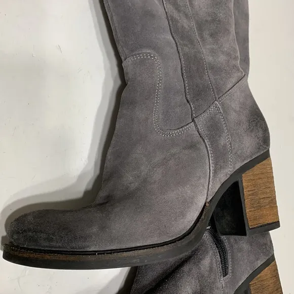 Gray suede knee highs size EU40 made Portugal Horton
