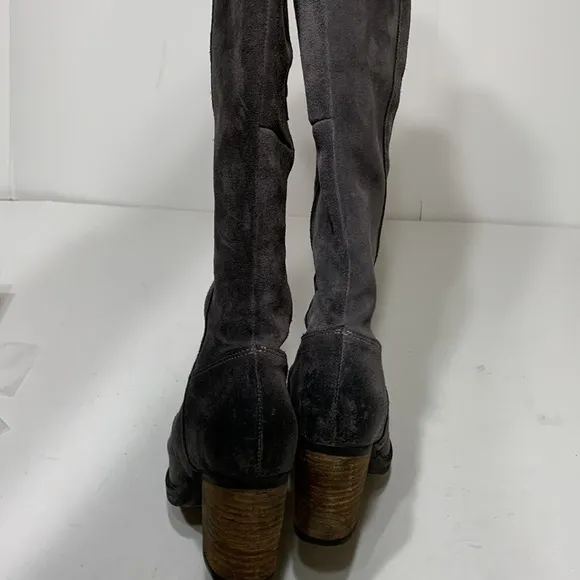 Gray suede knee highs size EU40 made Portugal Horton