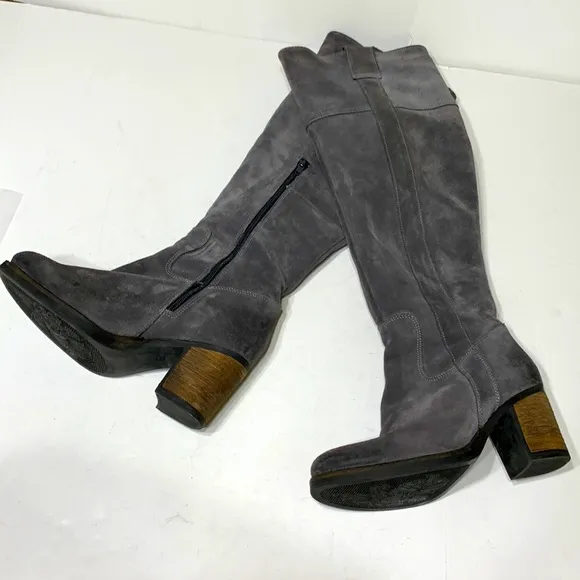 Gray suede knee highs size EU40 made Portugal Horton