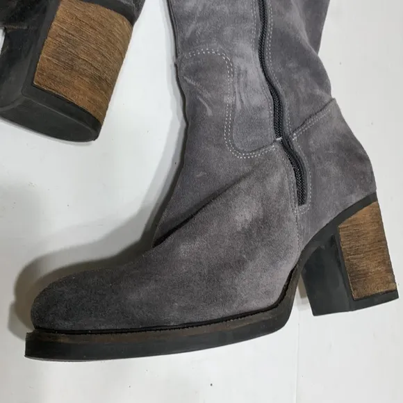 Gray suede knee highs size EU40 made Portugal Horton