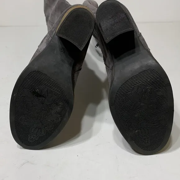 Gray suede knee highs size EU40 made Portugal Horton