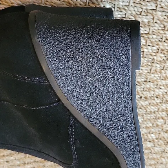 GRIGIARANCIO black suede leather knee-high wedge boots. Size 38 women's 7.5.