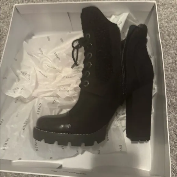 Guess Black Women's Lace-Up Boots