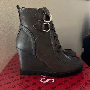 Guess Lanni Faux Fur  Wedges Boots.