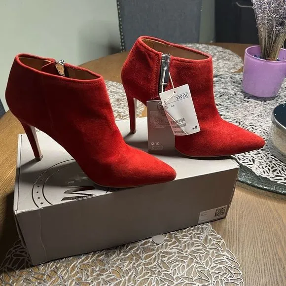 H&amp;M Red suede boots