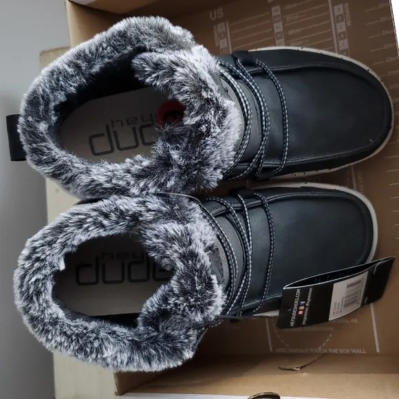 HEY DUDE ELOISE BLACK ANKLE BOOTS