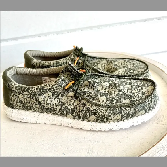 HEY DUDE Wally Forager Shoes in Olive - EUC! - 11