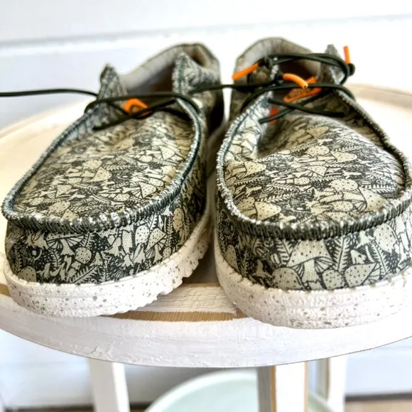 HEY DUDE Wally Forager Shoes in Olive - EUC! - 11
