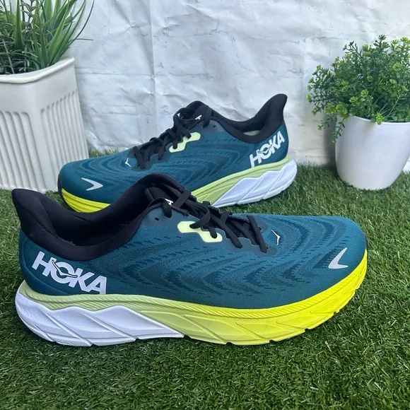 Hoka One One Arahi 6 blue graphite  men Size 10D  NEW