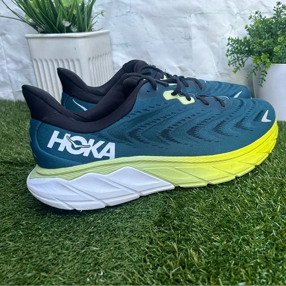 Hoka One One Arahi 6 blue graphite  men Size 10D  NEW