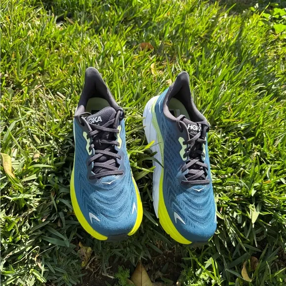 Hoka One One Arahi 6 blue graphite  men Size 10D  NEW