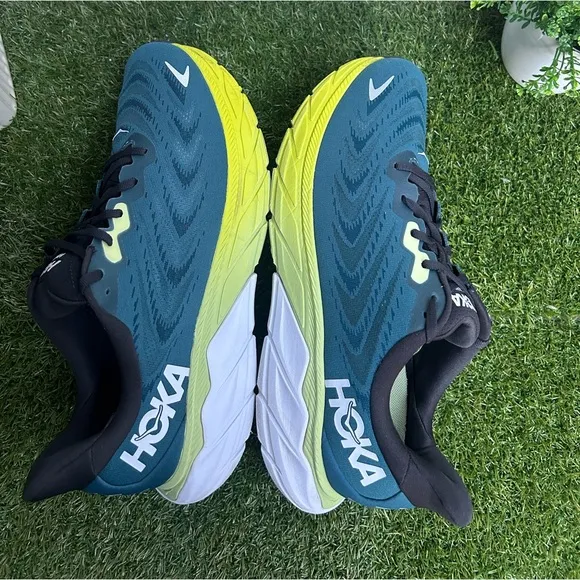 Hoka One One Arahi 6 blue graphite  men Size 10D  NEW