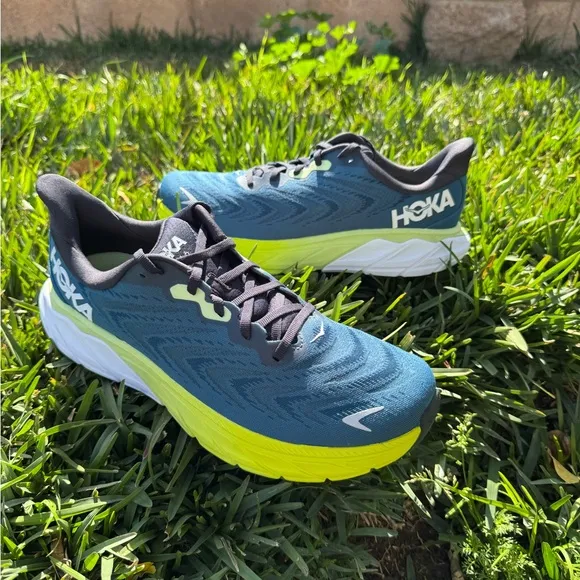 Hoka One One Arahi 6 blue graphite  men Size 10D  NEW