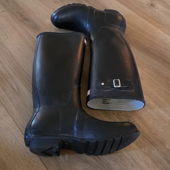 Hunter Men's Black Original Tall Rain Boots