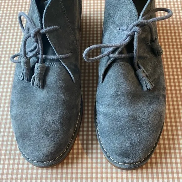 Hush Puppies Women's Cyra Catelyn Chukka Boot.Suede. Size 11 WIDE