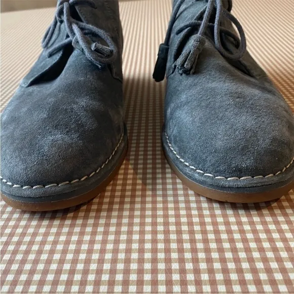 Hush Puppies Women's Cyra Catelyn Chukka Boot.Suede. Size 11 WIDE