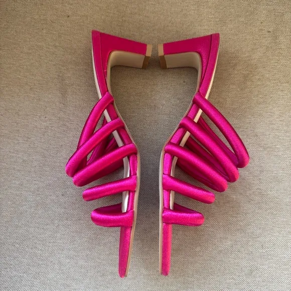 Intentionally Blank Willow Heels Satin Sandal Revolve NWOT Hot Pink Fuchsia 8