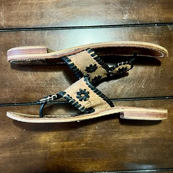 Jack Rogers Cork &amp; Black Flower Thong Sandals – Size 8