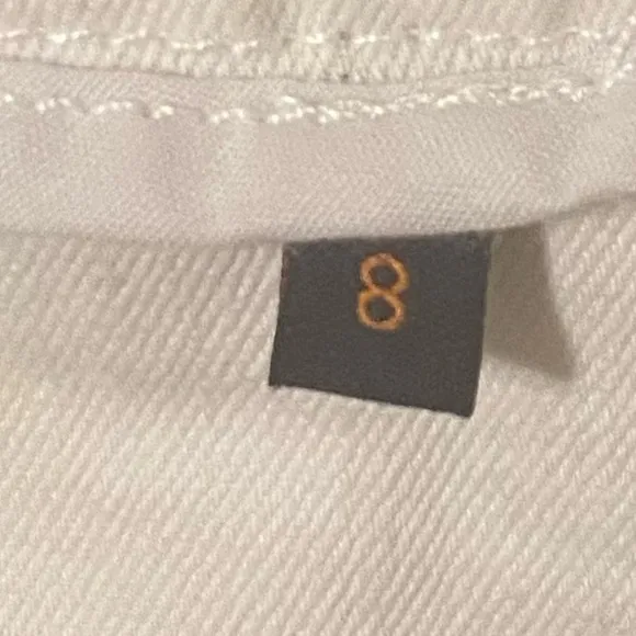 JAG Caley Crop Pull On Waist Stretch Slenderizing Look White Capri Jeans Size 8