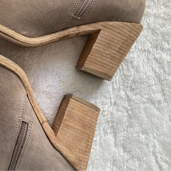 Jeffrey Campbell Kamet boots suede grayish taupe leather ankle booties size 9.5