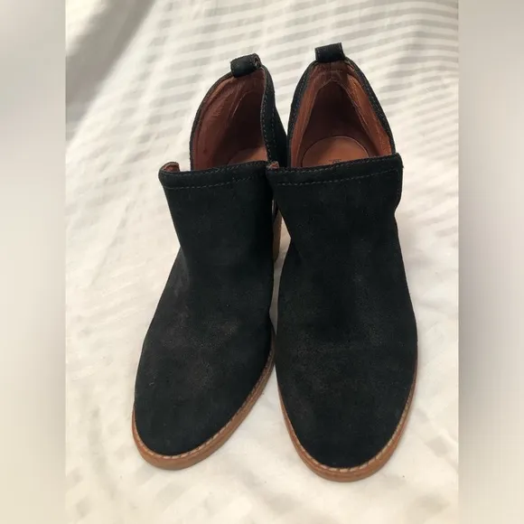 Jeffrey Campbell Rosalee Black Suede Ankle Boots Booties Stacked Block Heel 7.5