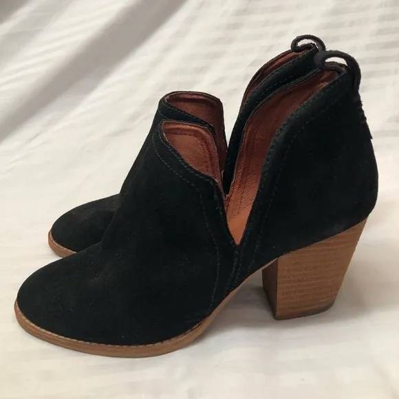 Jeffrey Campbell Rosalee Black Suede Ankle Boots Booties Stacked Block Heel 7.5